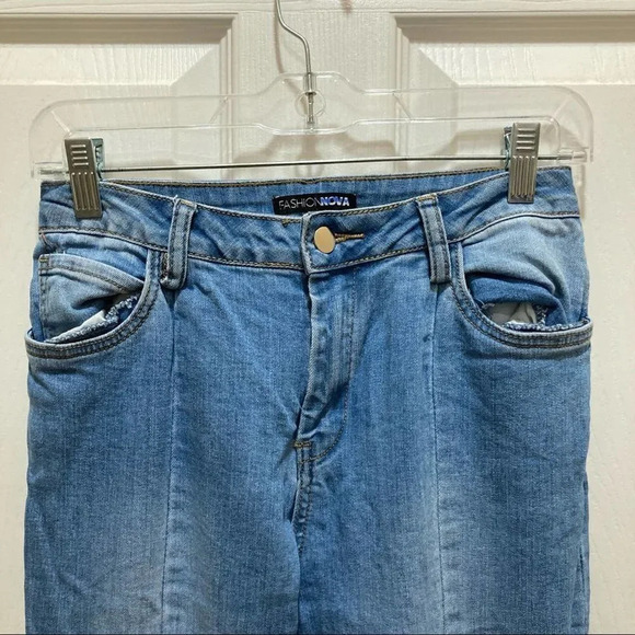 FASHION NOVA Grommet Flare Jeans High Rise 25 Waist - Picture 3 of 7